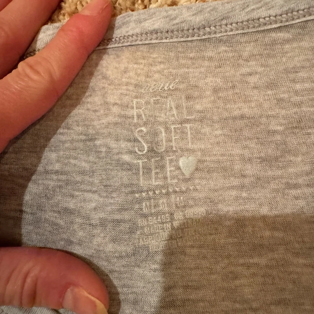 Women's Casual Shirt Bundle - Picture 5 of 10